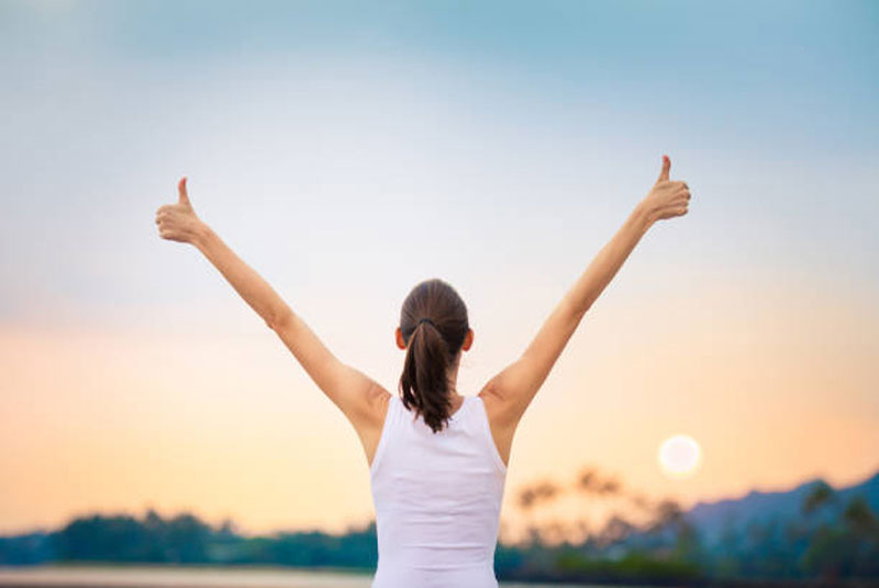 Buy Somatropin Online Girl Showing Thumbs Up
